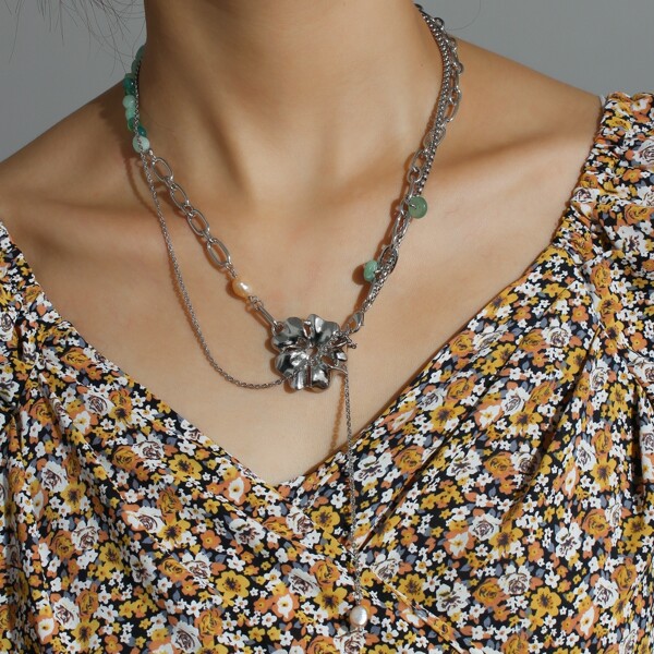 

Flower Decor Necklace, Multicolor