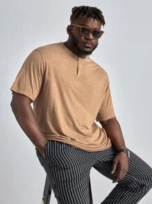 Manfinity VCAY Men Plus Solid Half Button Tee - Brown - View 1