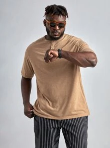 Manfinity VCAY Men Plus Solid Half Button Tee - Brown - View 4