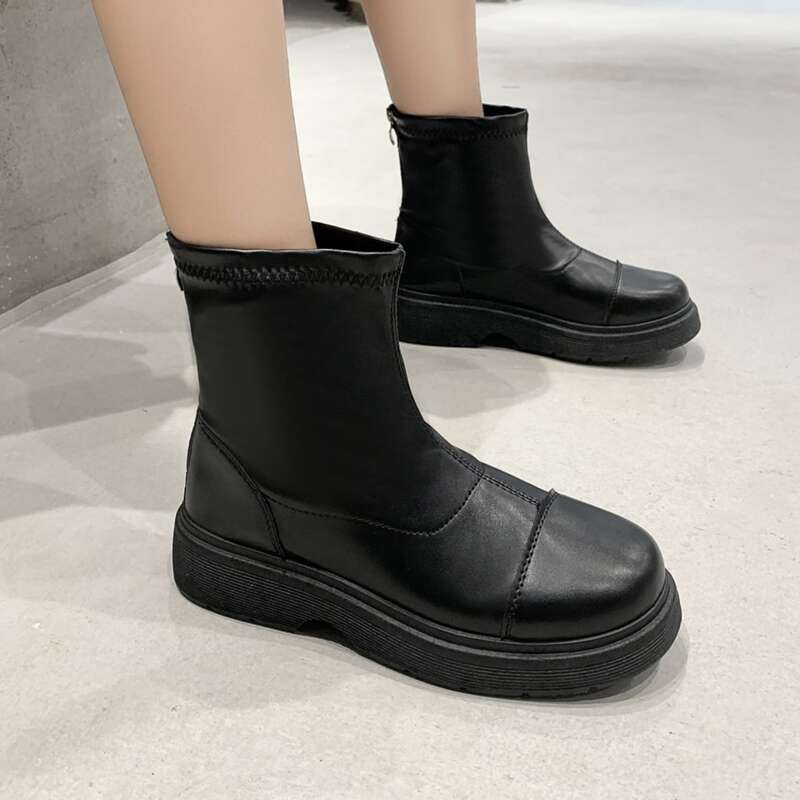 

Minimalist Classic Boots, Black