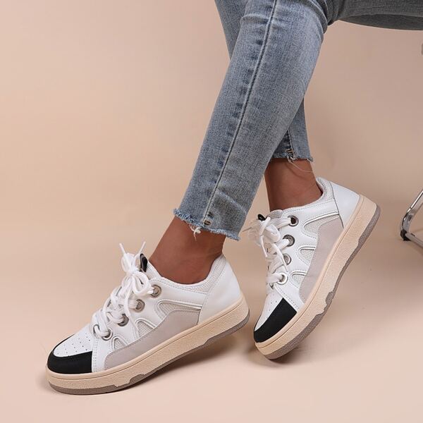 

Colorblock Lace-up Front Low Top Sneakers, Black