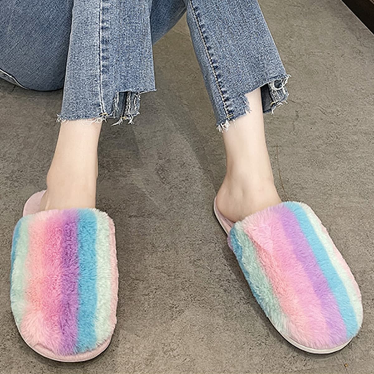 

Striped Fluffy Slippers, Multicolor