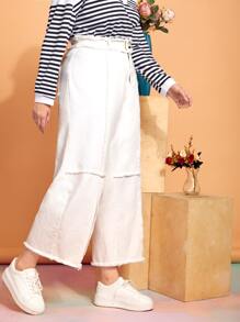 Mulvari Plus High Waist Raw Trim Wide Leg Trousers - White - View 3