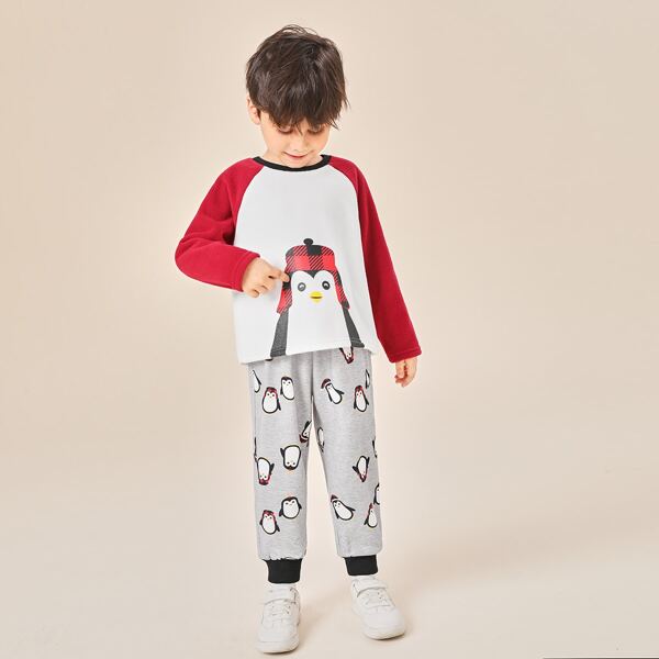

Toddler Boys Penguin Print Raglan Sleeve Fleece Top & Sweatpants, Multicolor