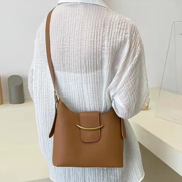 

Metal Detail Shoulder Bag, Apricot