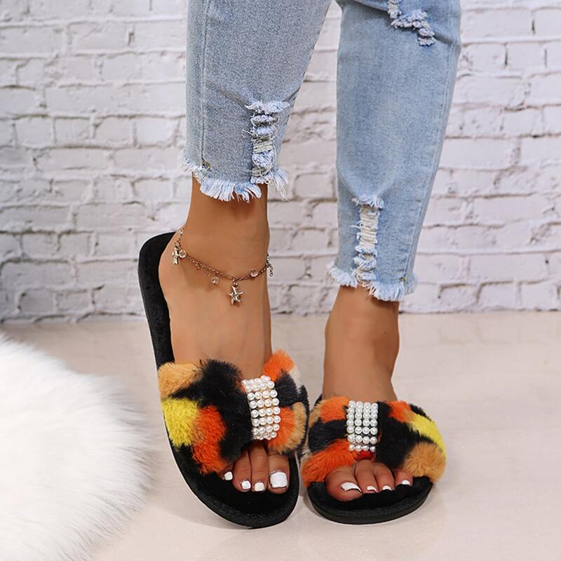 

Faux Pearl Decor Fluffy Slippers, Multicolor