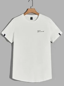 Manfinity ModaGents Men Letter Graphic Patched Detail Tee