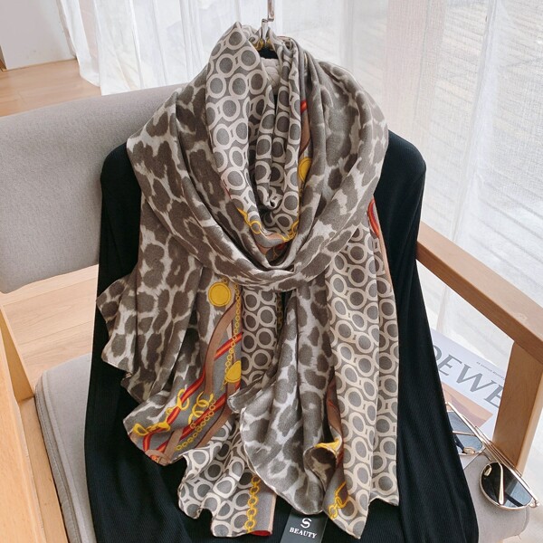 

Leopard Pattern Scarf, Multicolor