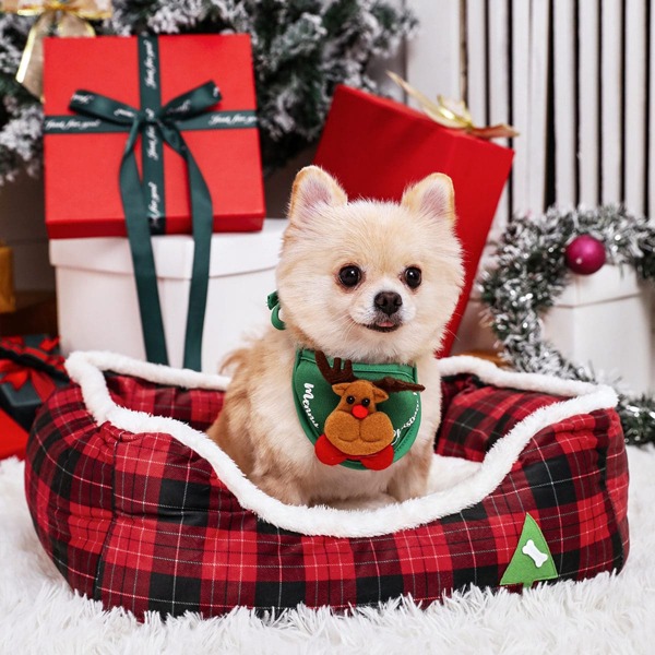 

Plaid Print Pet Bed, Multicolor