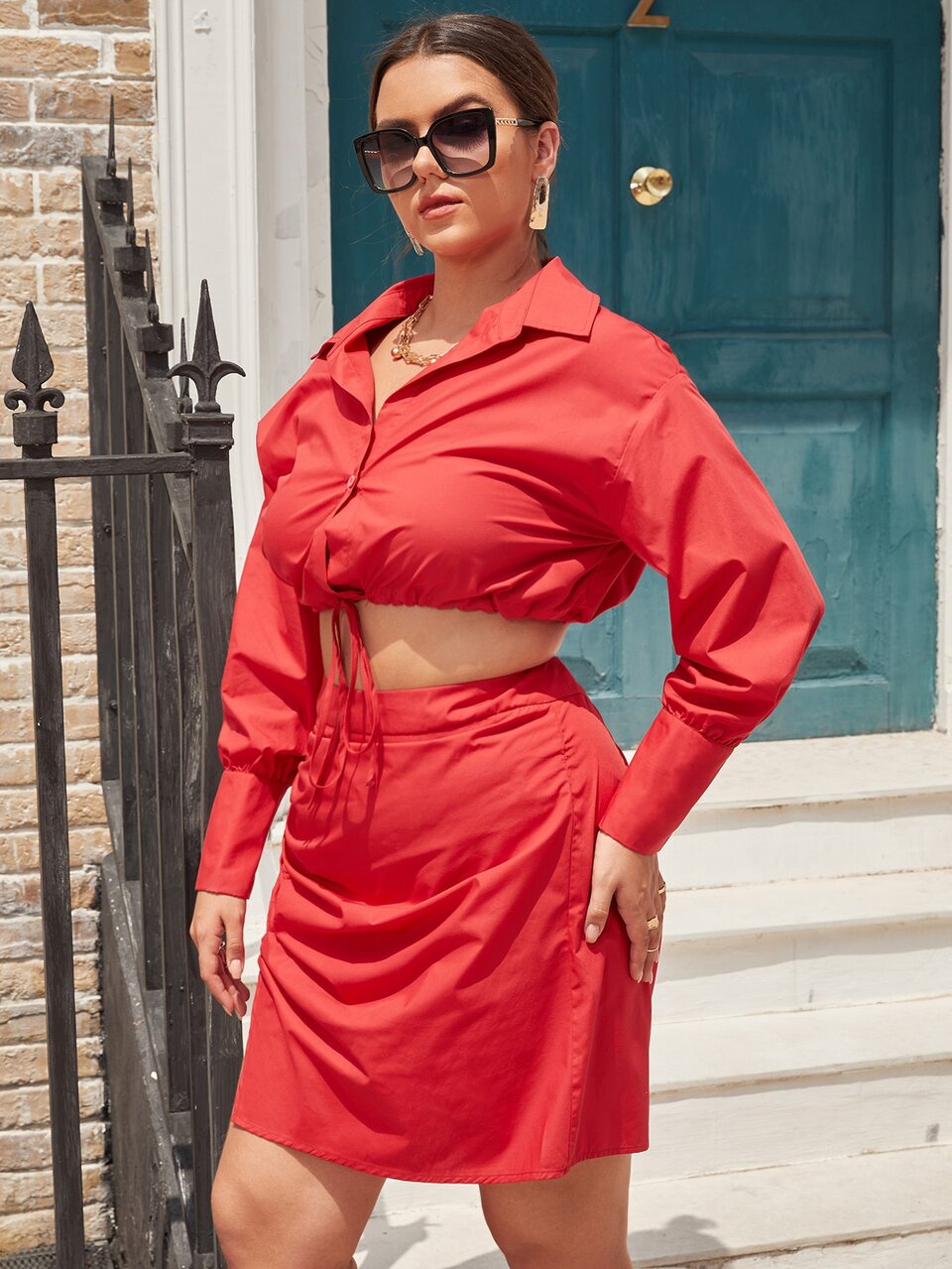 Plus Drawstring Hem Crop Blouse & Ruched Split Hem Skirt