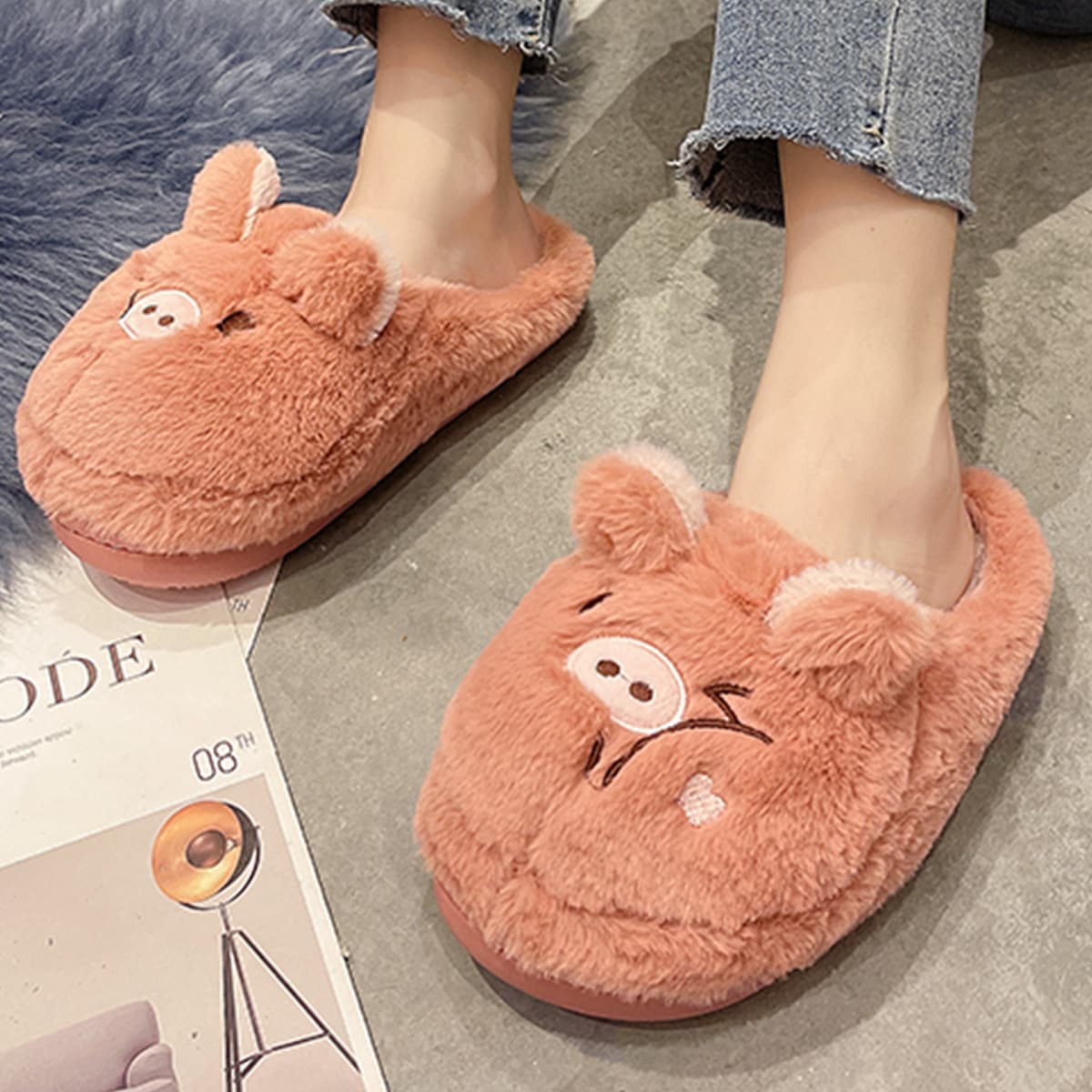 

Cartoon Design Fluffy Slippers, Pink