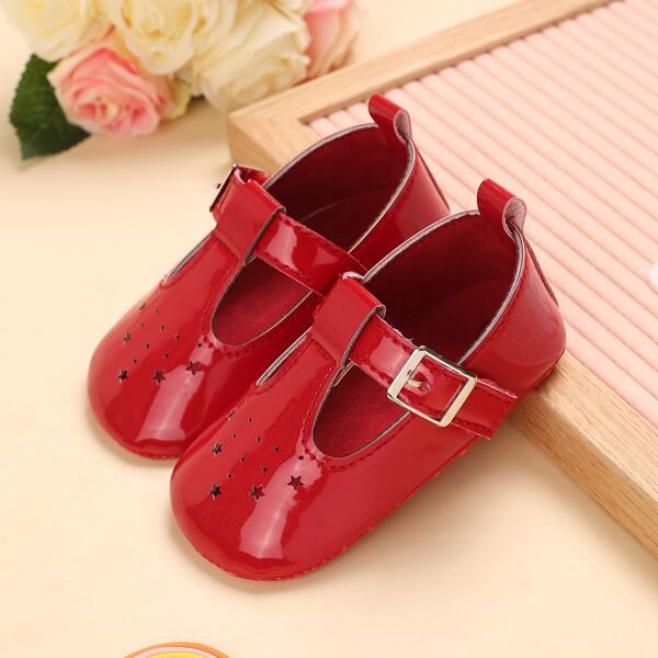 

Baby Hollow Out Buckle Decor Flats, Red