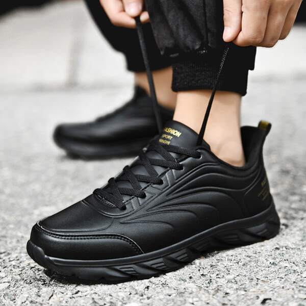 

Men Metallic Letter Graphic Running Shoes, Black