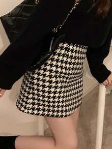 Rikumo Chân váy vải tweed họa tiết răng cưa mùa đông - Đen và trắng - Xem 2