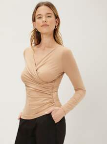 MOTF PREMIUM 莫代爾褶皺修身T恤 - 杏色 - 查看 8