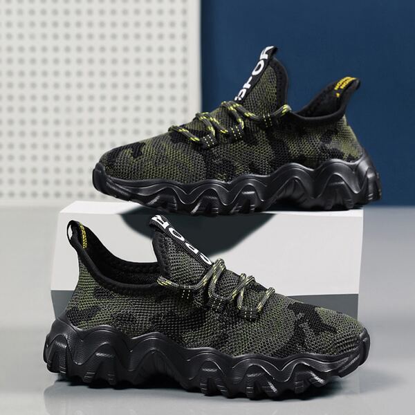 

Boys Camo Graphic Lace Up Front Sneakers, Multicolor