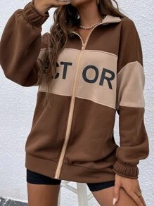 Muchica Cazadora con estampado de letra de dos tonos de hombros caídos