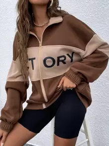 Muchica Cazadora con estampado de letra de dos tonos de hombros caídos