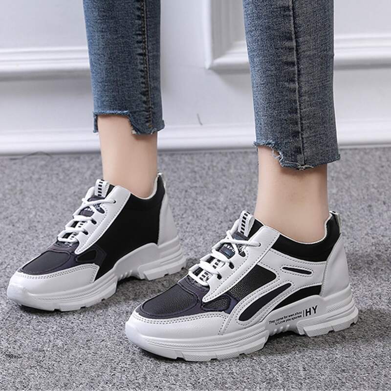 

Colorblock Lace Up Front Sneakers, Black