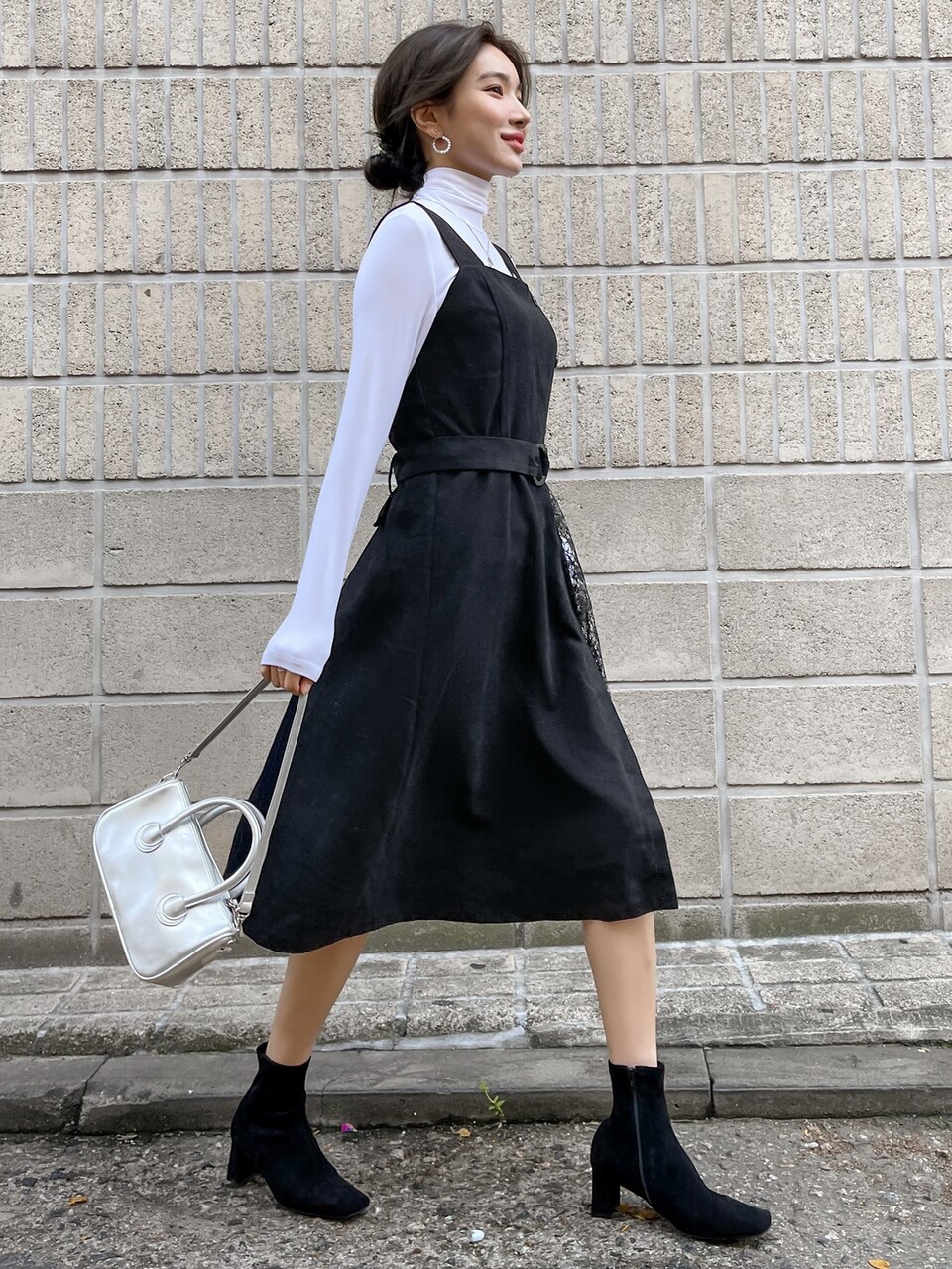 1pc Lace Panel Belted Overall Dress