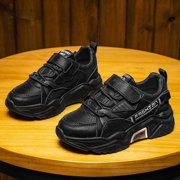 

Boys Letter Patch Chunky Sneakers, Black