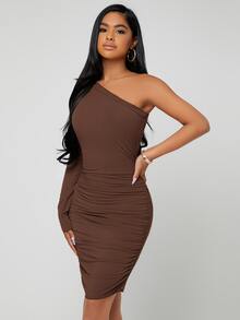 SHEIN SXY Vestido ajustado de un hombro fruncido