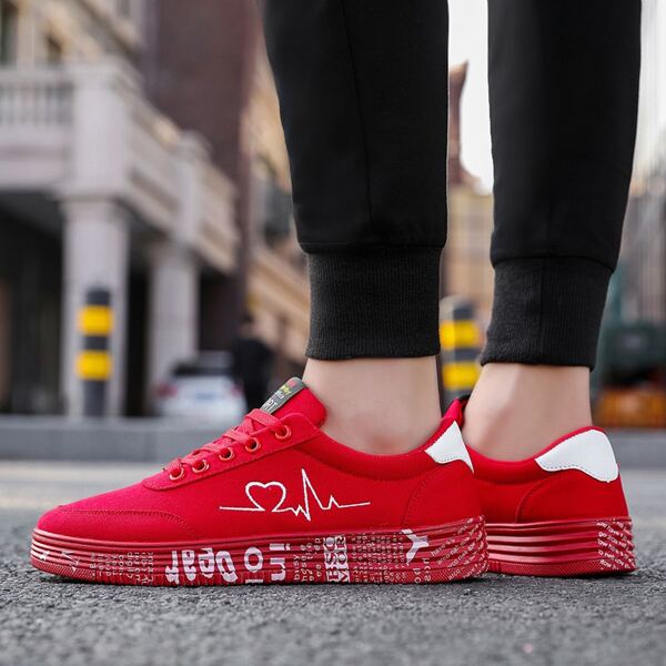 

Men Letter Graphic Lace-up Front Skate Shoes, Red