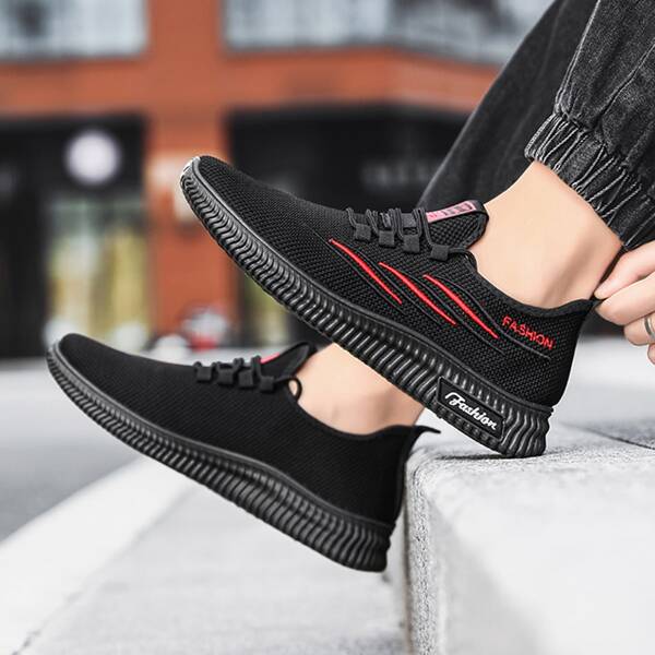 

Men Letter Graphic Lace Up Front Sneakers, Black