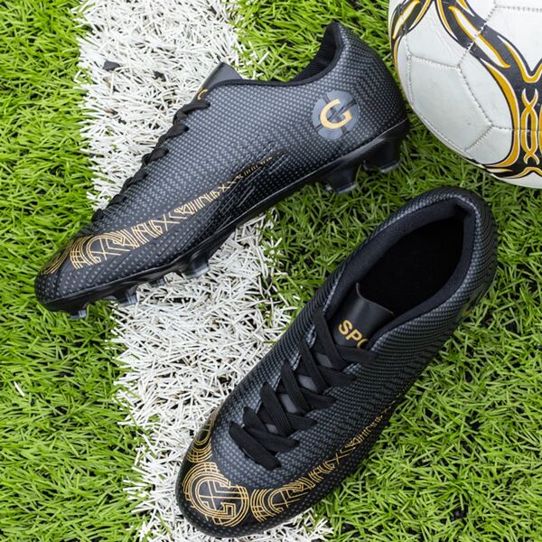 

Men Letter Graphic Lace Up Front Soccer Shoes, Black