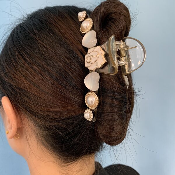 

Heart Decor Hair Claw, White