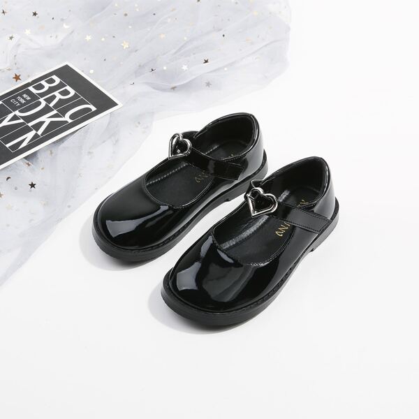 

Girls Metal Heart Decor Mary Janes, Black