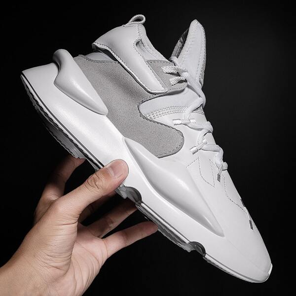 

Men Minimalist Lace-up Front Sneakers, White