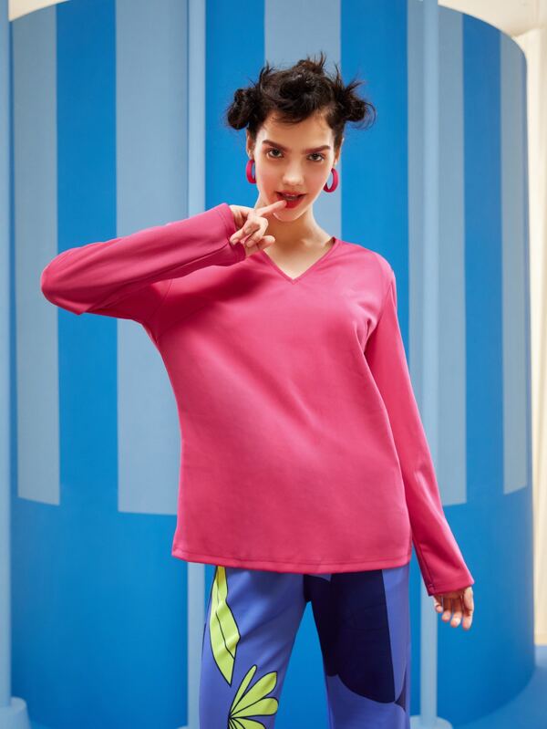 NOOR BREICH Solid V Neck Tee