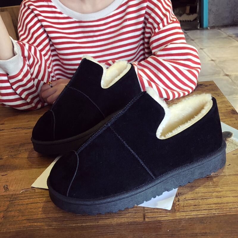 

Slip-On Snow Boots, Black