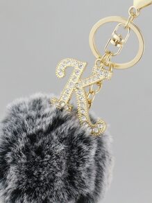 絨球裝飾字母吊墜鑰匙扣 - 彩色 - 查看 3