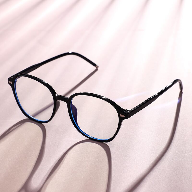 

Studded Decor Frame Eyeglasses