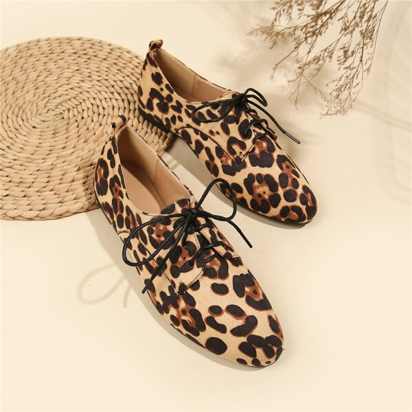 

Leopard Graphic Lace Up Decor Flats, Brown