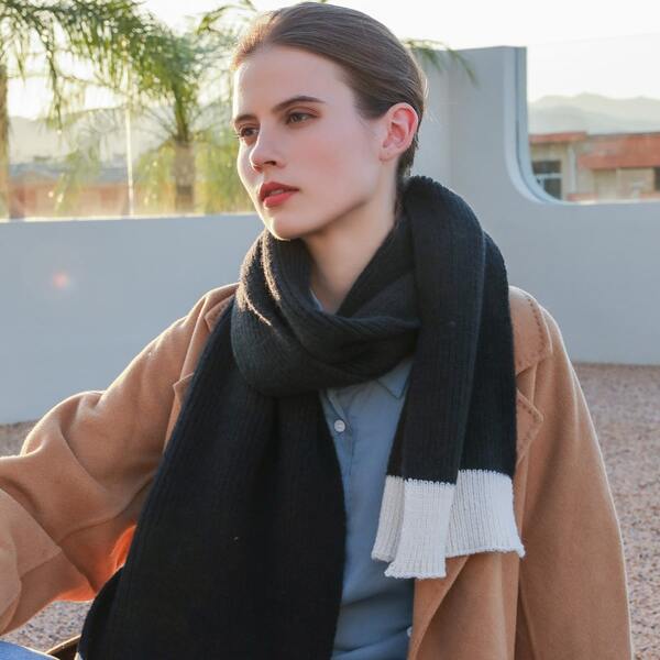 

Color Block Scarf, Black