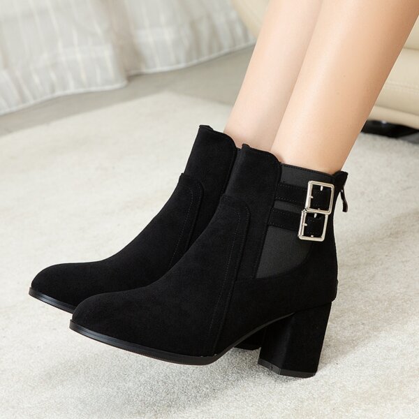 

Minimalist Buckle Decor Back Zipper Chunky Boots, Black