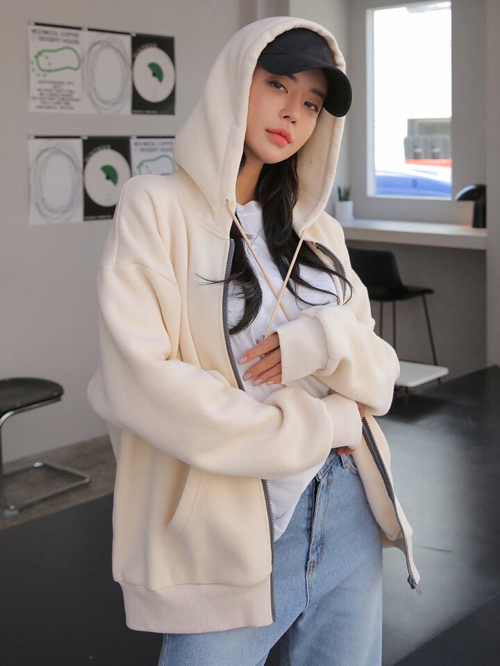 DAZY 保温パーカー コントラストパイピング ドロップショルダー ファスナー DAZY 保温パーカー コントラストパイピング ドロップショルダー