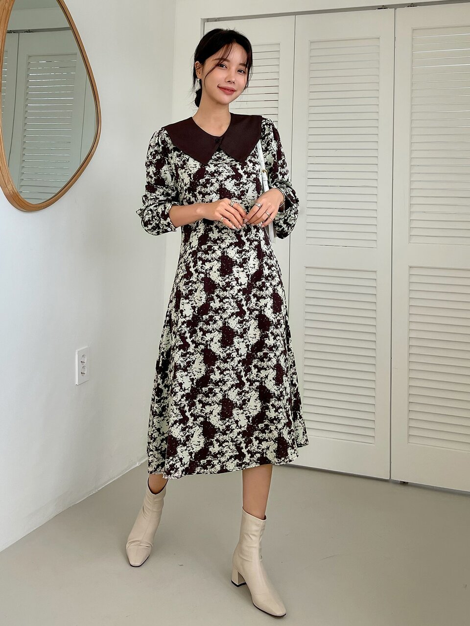 Allover Print Bishop Sleeve Dress With Removable Collar