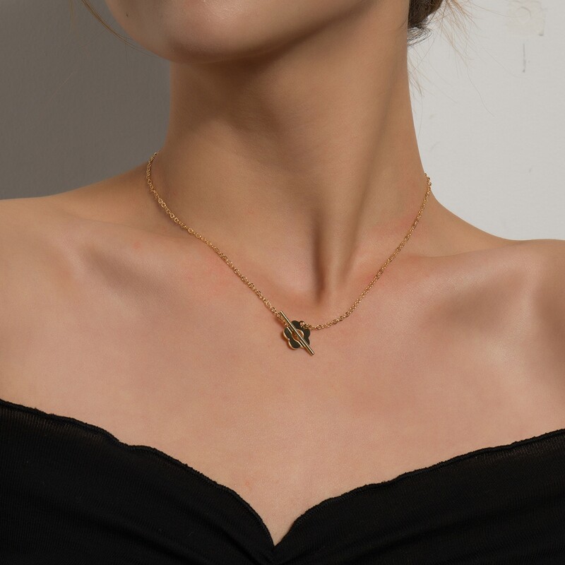 

Flower Decor Necklace, Gold
