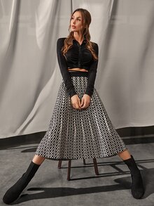 Allover Print Flare Skirt - Black and White - View 6