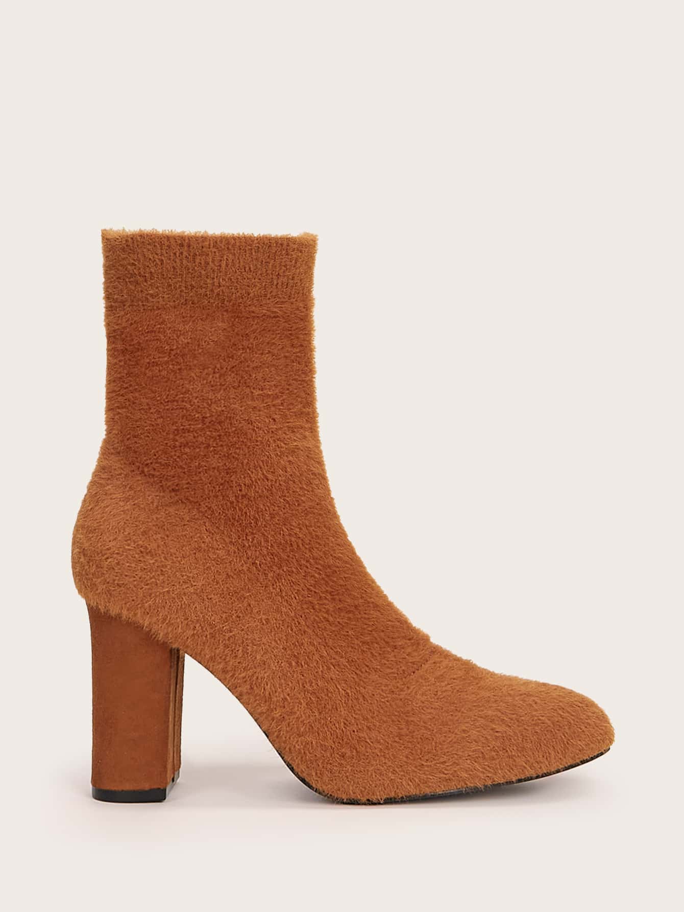 Minimalist Slip-On Fluffy Chunky Boots