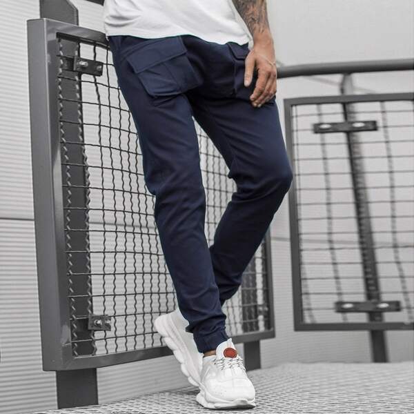 

Men Solid Flap Pocket Cargo Pants, Navy blue