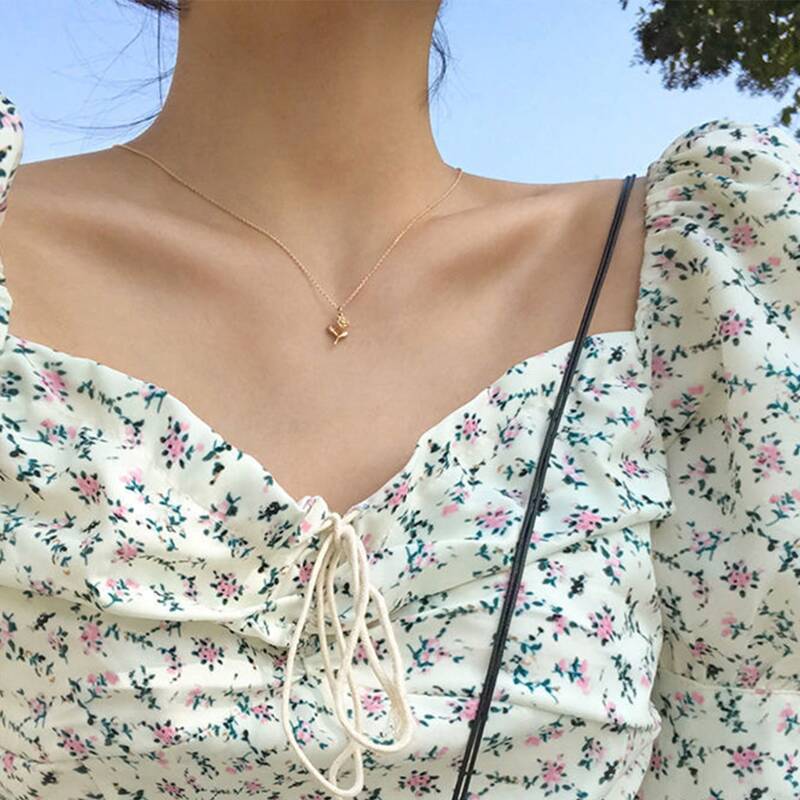 

Flower Pendant Necklace, Gold