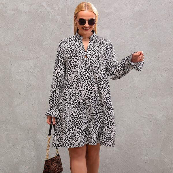 

Plus Allover Print Flounce Sleeve Ruffle Hem Dress, Black and white