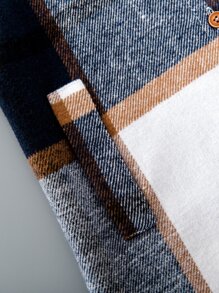 SHEIN Áo bành tô cho trẻ sơ sinh nam Nút Túi Sọc ca rô Giải trí - Nhiều màu - Xem 3