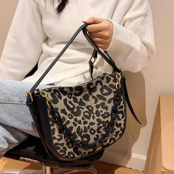 

Leopard Pattern Flap Novelty Bag, Multicolor