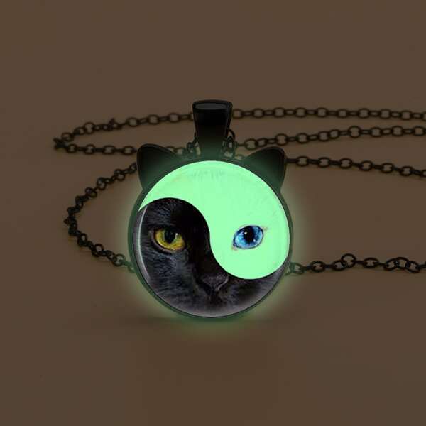 

Yin & Yang Cat Pattern Necklace, Black and white